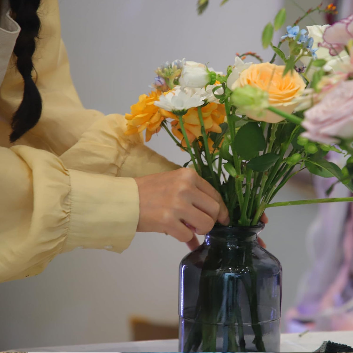 Faceted Gradient Glass Vase – image 4