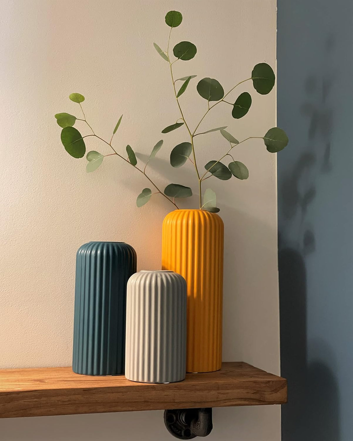 Modern Ceramic Vase Set of 3 – image 7